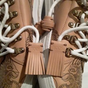 Tod 10.5 female saira Hunjan's shoes